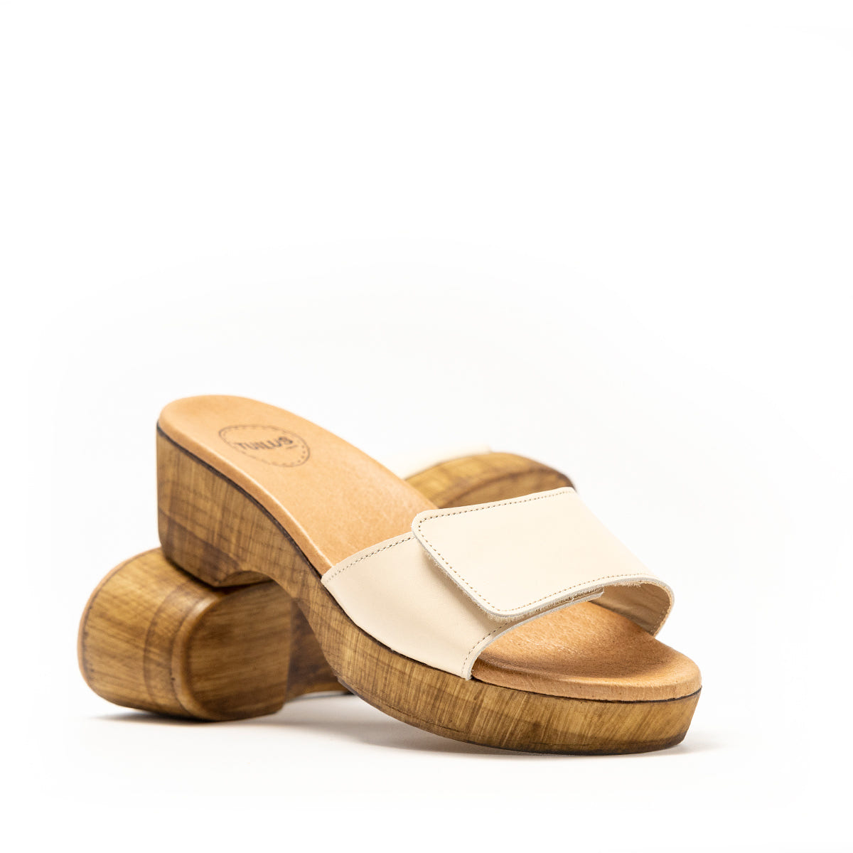 Zueco Bolonia Velcro Piel Crema Tuilus