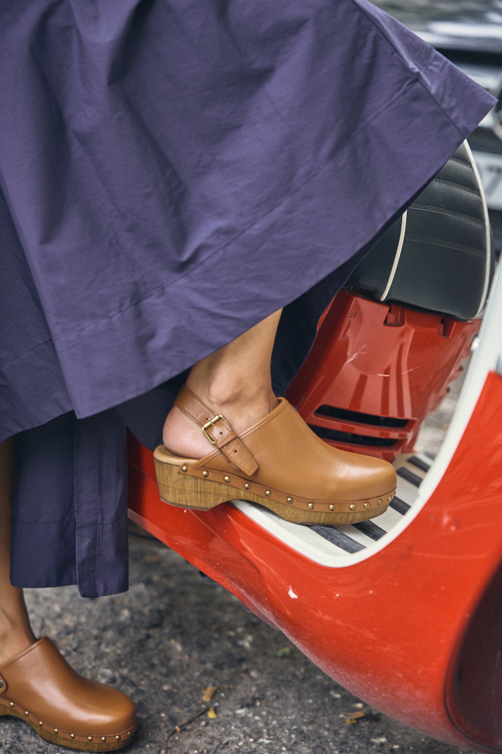 Bolonia Turn Caramel Leather Clog