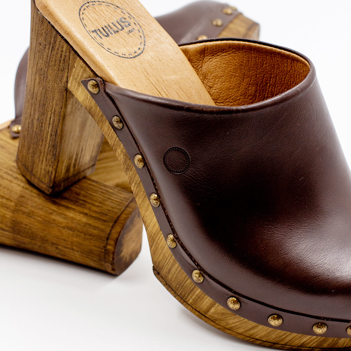 Zueco Comillas Piel Chocolate Tuilus