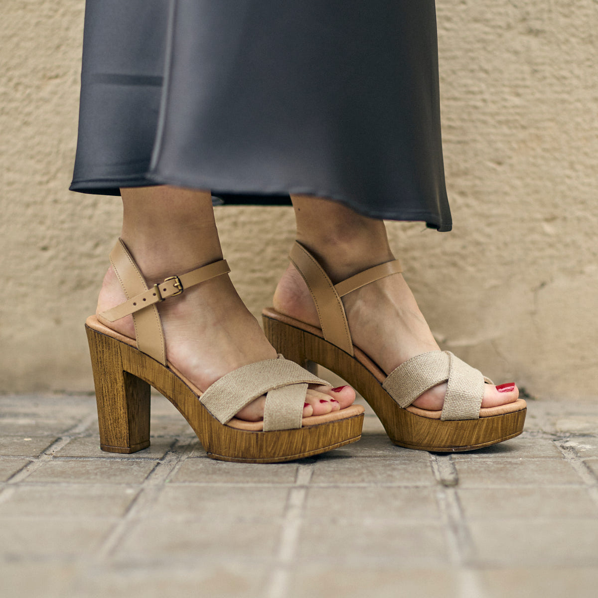 Sandalia Comillas Cross LIno Natural Tuilus