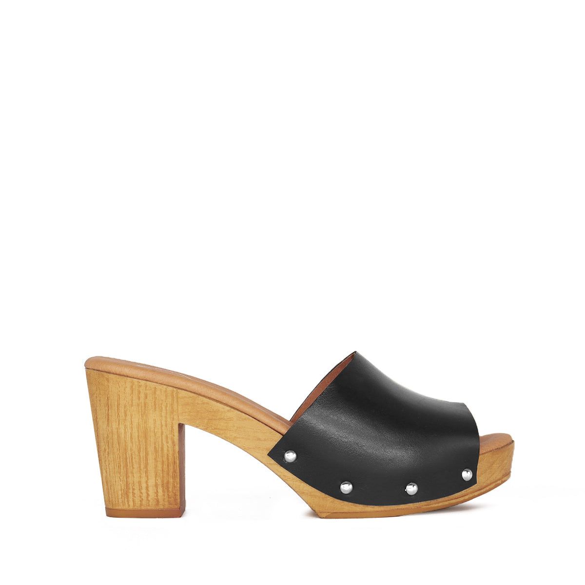 Cullera Open black leather clogs